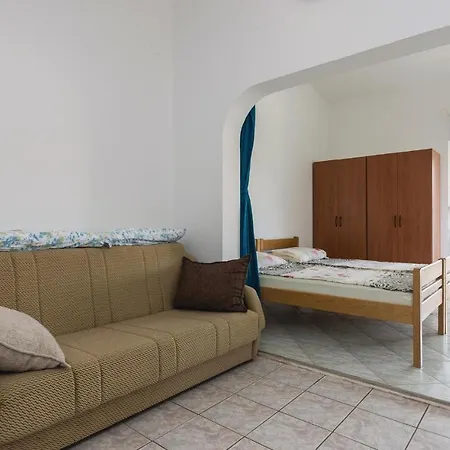 One-bedroom In Διαμέρισμα Vir